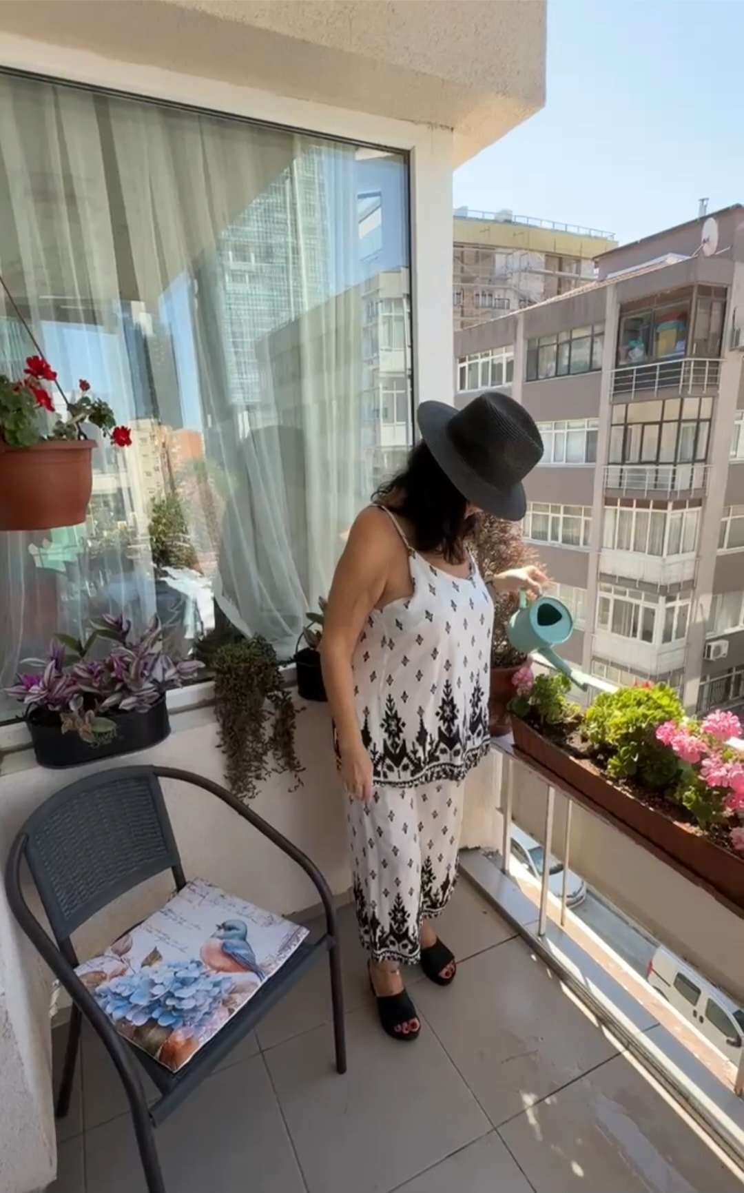 Büyük Beden Beyaz Pano Desenli İtalyan Atletli Kapri Takım