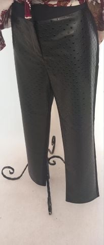 Siyah Önü  Benekli Deri Arkası Likralı  Boru Paça Pantalon