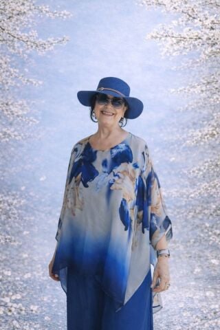 İtalyan İpek Lacivert Çiçek Desenleri Olan Degrade Pantalonlu Takım