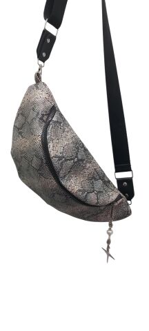 Yumusacik Fribag Çanta Gri Yılan Derisi