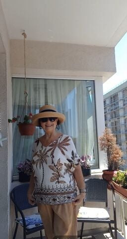 İtalyan Kemik Rengi Kahve Desenli  Arkası V  Kısa Kollu Viskon Bluz