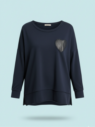 İtalyan Lacivert Kalpli Sweatshirt – Minimal Detay, Maksimum Etki