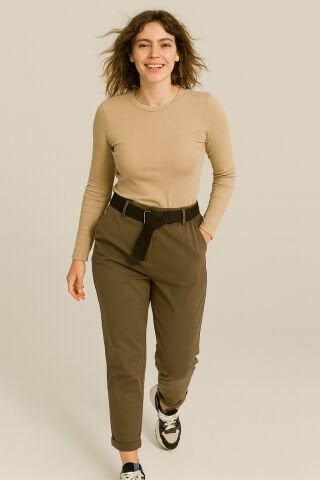 İtalyan Haki Rengi Likrali Gabardin Havuç Modeli Pantalon