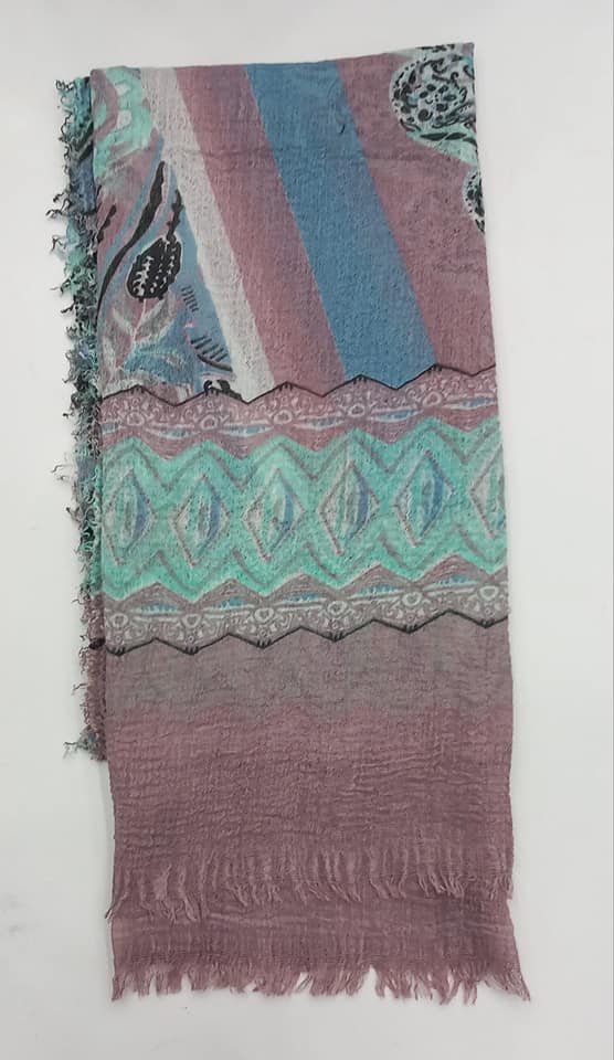 Toprak Rengi İle Mint Yeşili Ve Pembenin  Dansı