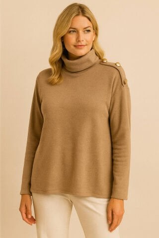 İtalyan  Camel Rengi Bogazlı Omuzlarında Dore Düğmeli Triko Kazak