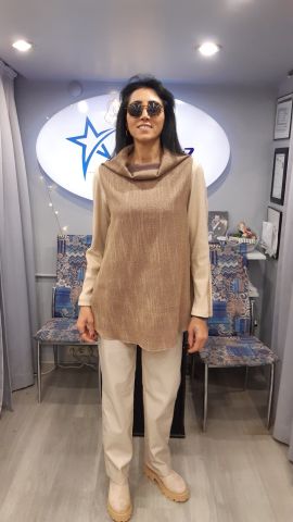 Bej Kırçıllı  Kolsuz  Degaje Yaka Tunik Sueter