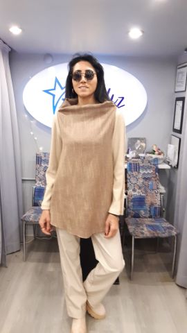 Bej Kırçıllı  Kolsuz  Degaje Yaka Tunik Sueter