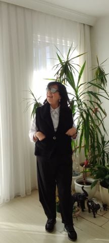 Siyah İtalyan Bir Tarafı Nubuk Bir Tarafı Kürk Tek Tokalı Yelek