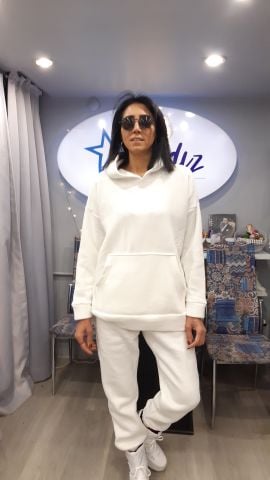 Beyaz Rengi Üç İplik Kapşonlu  Eşofman Takım