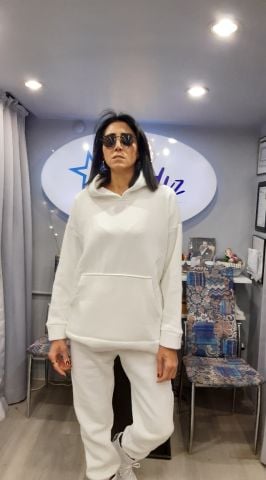 Beyaz Rengi Üç İplik Kapşonlu  Eşofman Takım