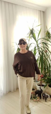 Kahve Rengi Üstünde Dore Kalp Baskısı Olan Sweatshirt