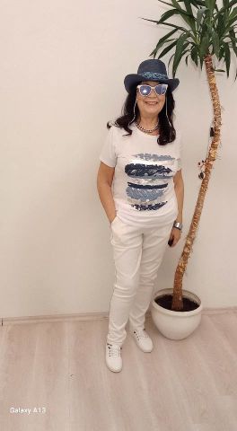 Beyaz Kısa Kollu Mavi Baskılı Yuvarlak Yaka İtalyan  Penye