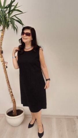 Büyük Beden  Siyah  Kolsuz Likralı  Diz Altı Elbise