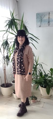 İtalyan Yuvarlak Yaka Düz Salaş Kemerli Triko Elbise