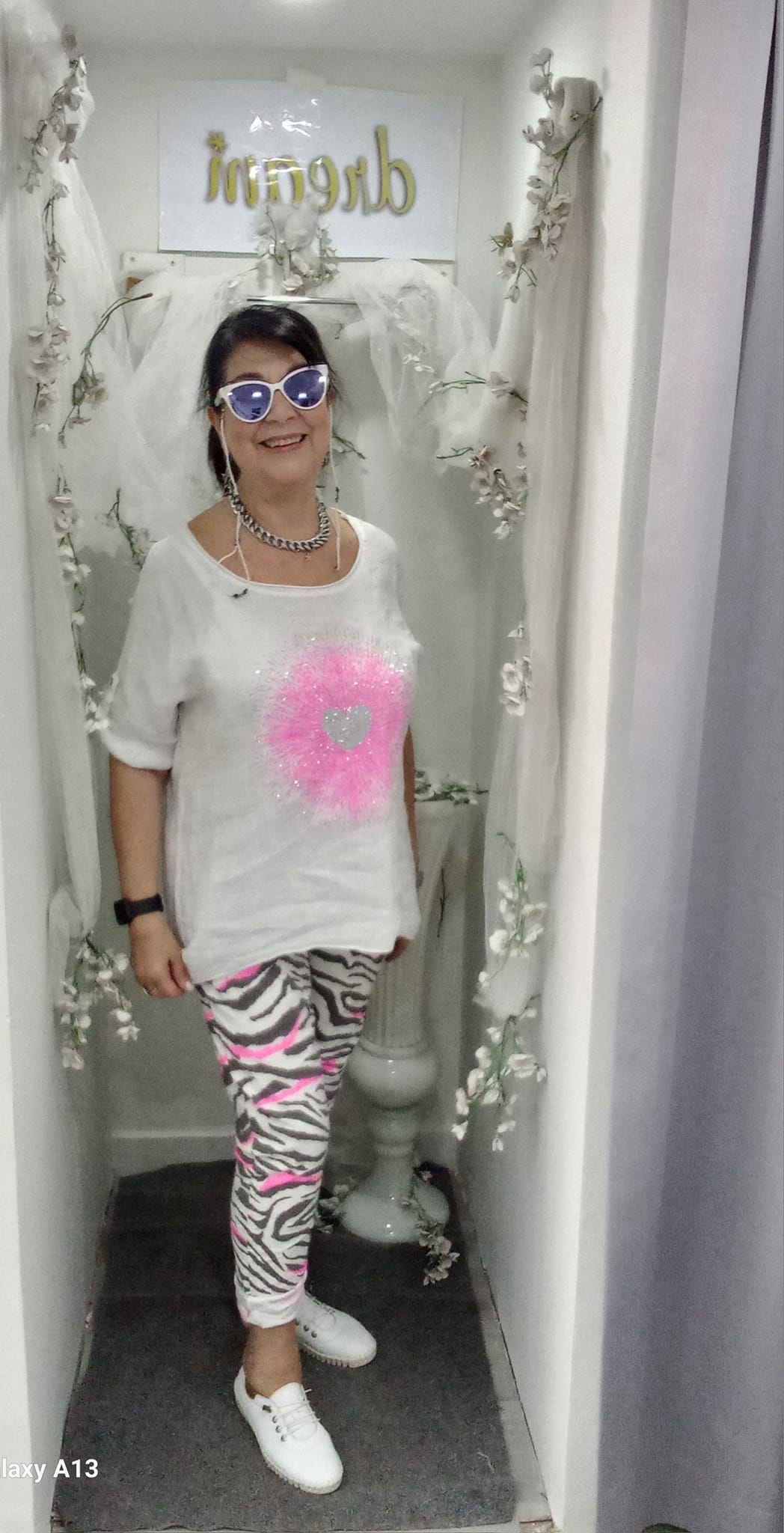 Beyaz Önü Fujya fosforlu güneş Desenli Arkası Penye Önü Keten Kısa Kollu Bluz