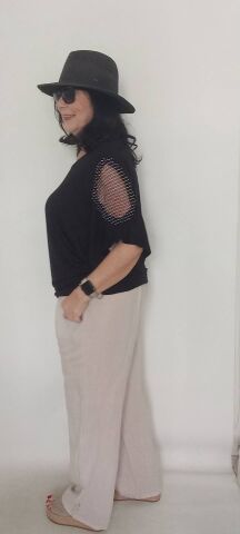 Siyah Kolları Taşlı  Cotton Bluz