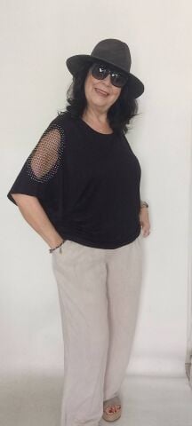 Siyah Kolları Taşlı  Cotton Bluz