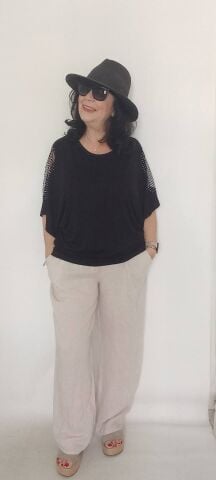 Siyah Kolları Taşlı  Cotton Bluz