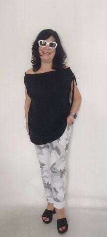 Siyah İtalyan Viskon Yaka Lastikli Düşük Kol Bluz