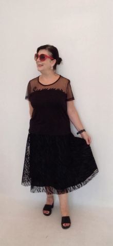 Siyah Roba  Tüllü  Yazılı Kısa Kollu Viskon  Bluz