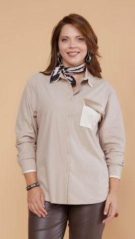 Büyük Beden Bej Rengi Polo Yaka Yollu  Saten Cepli Biyeli Bluz