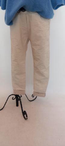 Likralı Bej Rengi Dar Paça Pantalon