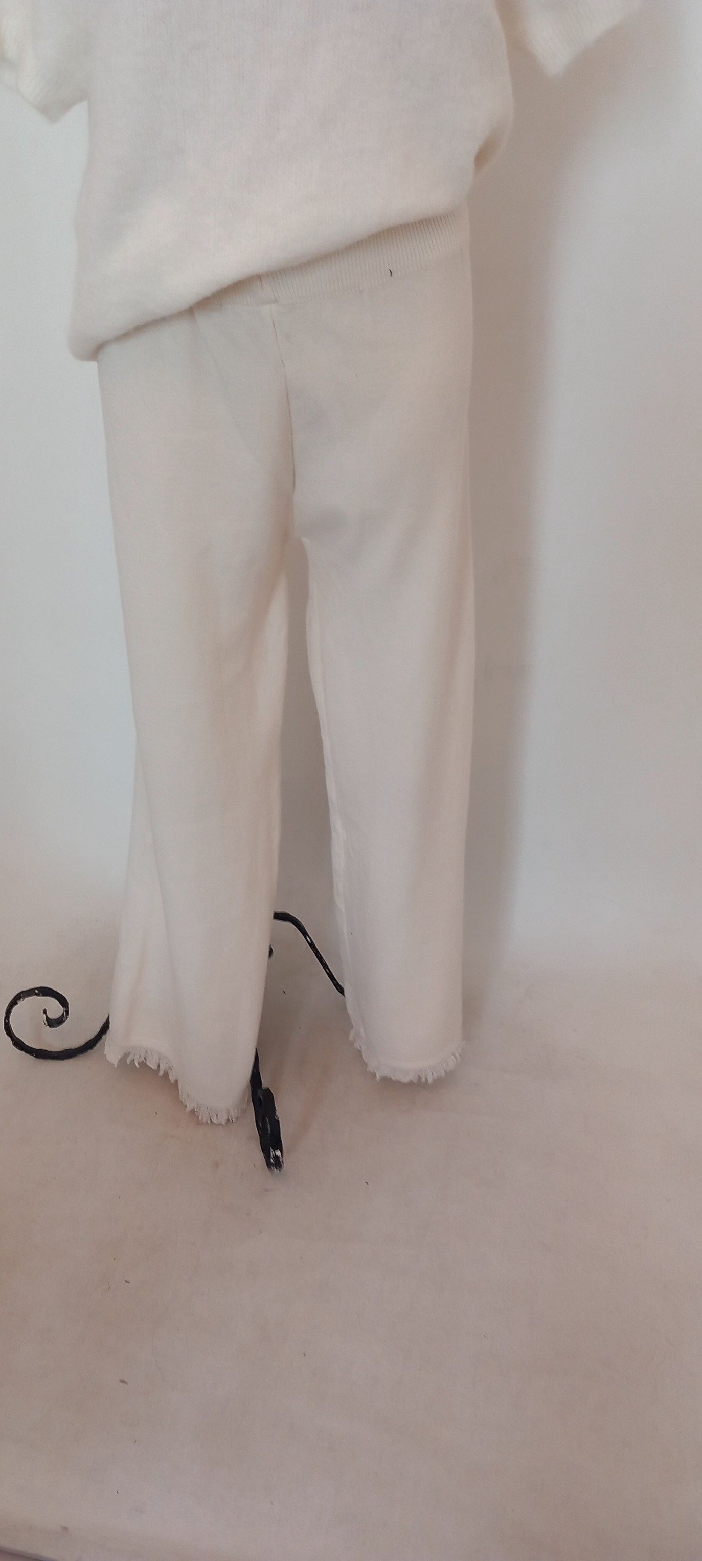 Beyaz Jean Pantalon İtalyan Mom model
