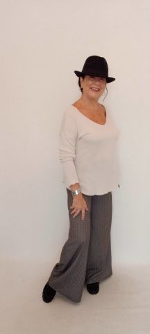 İtalyan Beyaz Cotton V Yaka Salaş Triko