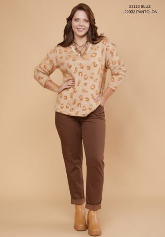 Bej Rengi Leopar Desenli  Yumuşacık Triko