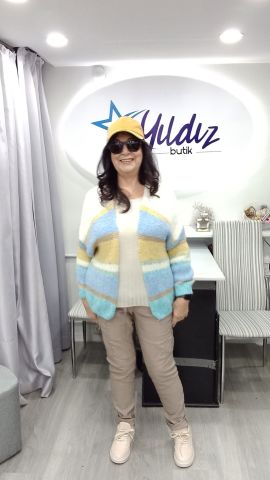 Kemik Vizon Sarı Çizgili  italyan Yumuşacık Dügmesiz Hırka