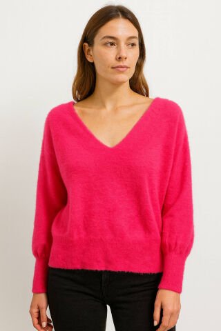 Fuşya Ön Arka V Yaka Arkasında Fiyonk Şeklinde Aksesuarı Olan Triko Kazak