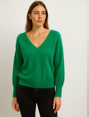 Yeşil Ön Arka V Yaka Arkasında Fiyonk Şeklinde Aksesuarı Olan Triko Kazak