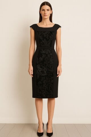 Siyah Kolsuz Kayık Yaka Küpür lü Elbise