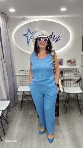 Menekşe Mavisi Rengi İtalyan  Keten Kolsuz  bluz