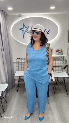 Menekşe Mavisi Rengi İtalyan  Keten Kolsuz  bluz