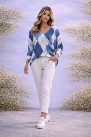 İtalyan Beyaz Ve Saks Rengi Baklava Desenli Merserize Triko Bluz