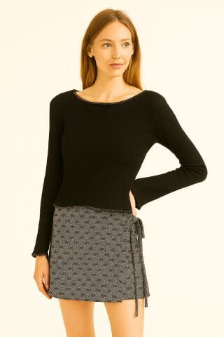 İtalyan Siyah  Rengi Kayık Yaka Kısa Triko