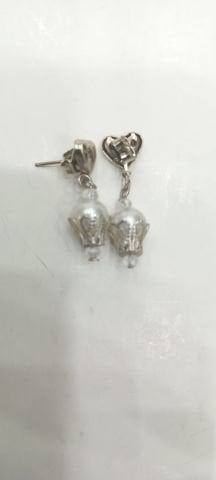 Gümüş Rengi  İncili  Küpe