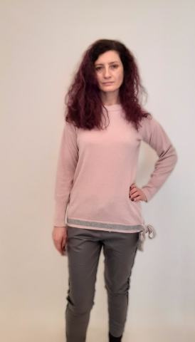 Pembe Eteği Gri Şeritli Yarım Boğazlı Triko