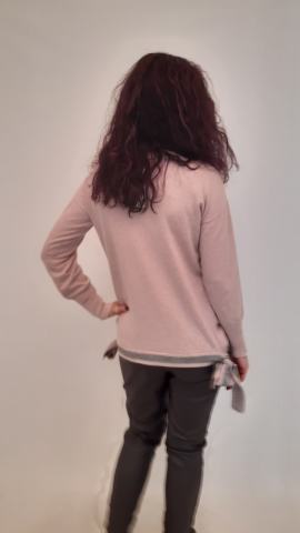 Pembe Eteği Gri Şeritli Yarım Boğazlı Triko