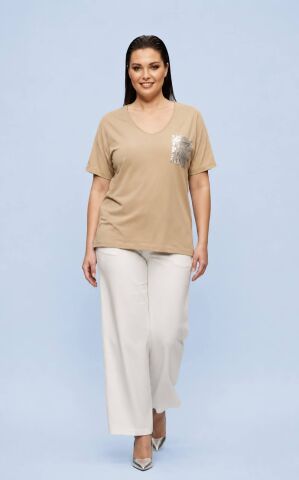 Büyük Beden Camel  Rengi V Yaka Cotton  Pullu Cepli  Bluz