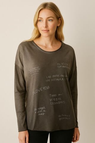 İtalyan Parlak Üstü Yazılı Bluz